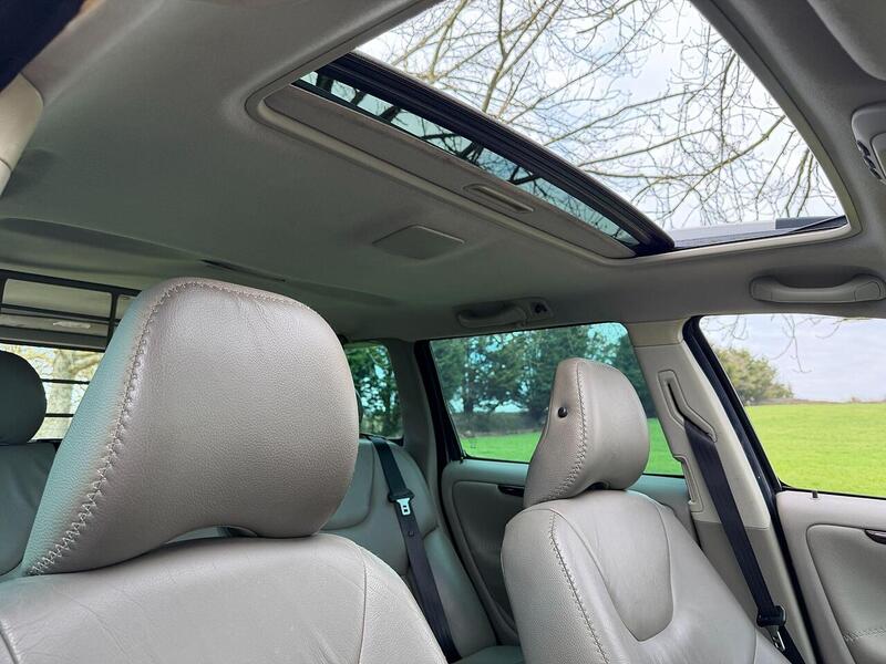 Volvo XC70 2.4 D5 SE Lux Geartronic AWD 5dr - U2030