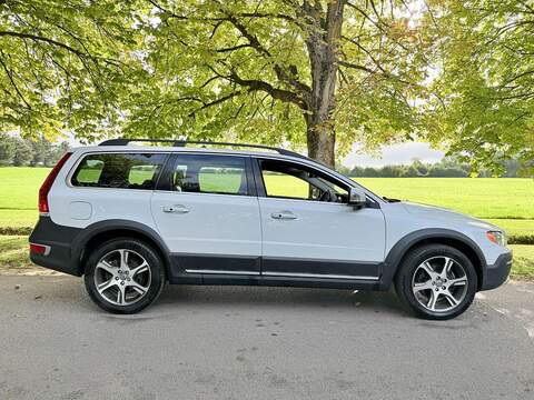 Volvo XC70 3.0 T6 SE Lux Estate 5dr Petrol Geartronic AWD Euro 5 (304 ps) - U2045
