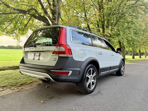 Volvo XC70 3.0 T6 SE Lux Estate 5dr Petrol Geartronic AWD Euro 5 (304 ps) - U2045