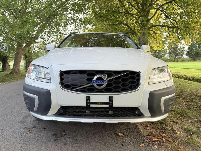 Volvo XC70 3.0 T6 SE Lux Estate 5dr Petrol Geartronic AWD Euro 5 (304 ps) - U2045