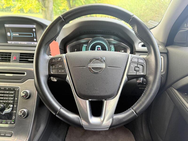 Volvo XC70 3.0 T6 SE Lux Estate 5dr Petrol Geartronic AWD Euro 5 (304 ps) - U2045
