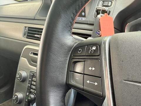 Volvo XC70 3.0 T6 SE Lux Estate 5dr Petrol Geartronic AWD Euro 5 (304 ps) - U2045