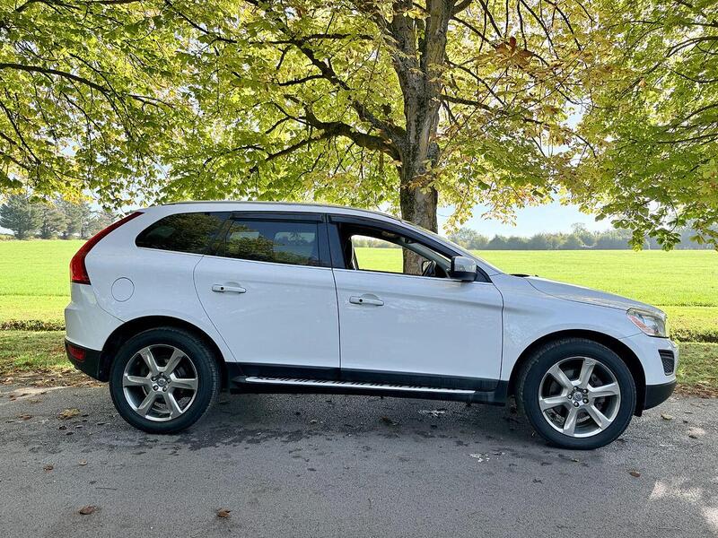 Volvo XC60 3.0 T6 SE Lux SUV 5dr Petrol Geartronic AWD Euro 5 (285 ps) - U2061