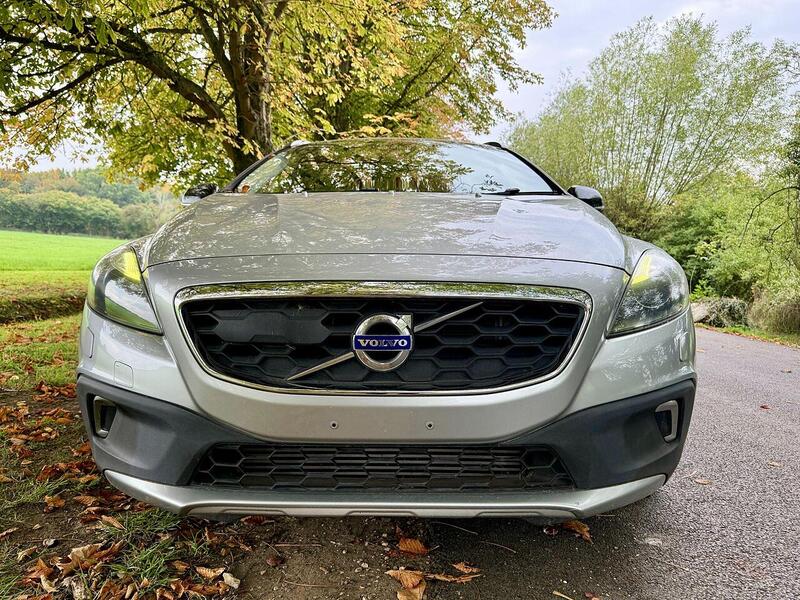 Volvo V40 Cross Country 2.0 T5 Lux Nav Hatchback 5dr Petrol Geartronic AWD Euro 6 (s/s) (245 ps) - U2068