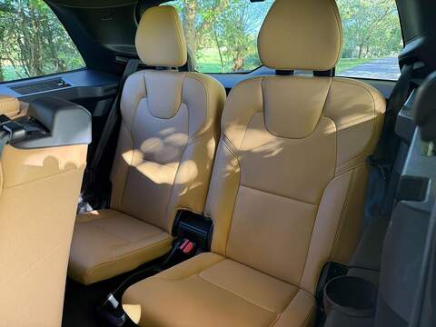 Volvo XC90 2.0 T5 Momentum Pro SUV 5dr Petrol Auto 4WD Euro 6 (s/s) (250 ps) - U2072