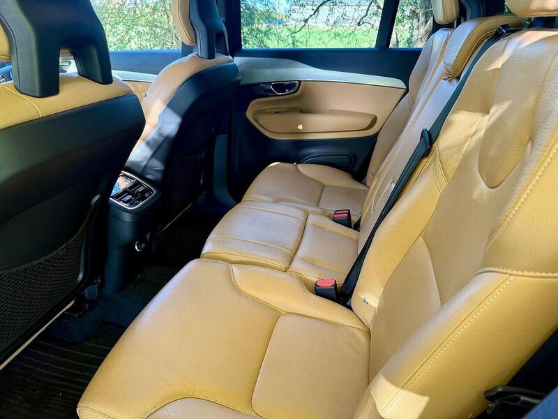 Volvo XC90 2.0 T5 Momentum Pro SUV 5dr Petrol Auto 4WD Euro 6 (s/s) (250 ps) - U2072