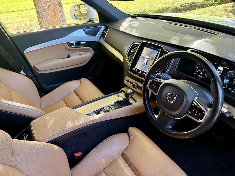 Volvo XC90 2.0 T5 Momentum Pro SUV 5dr Petrol Auto 4WD Euro 6 (s/s) (250 ps) - U2072