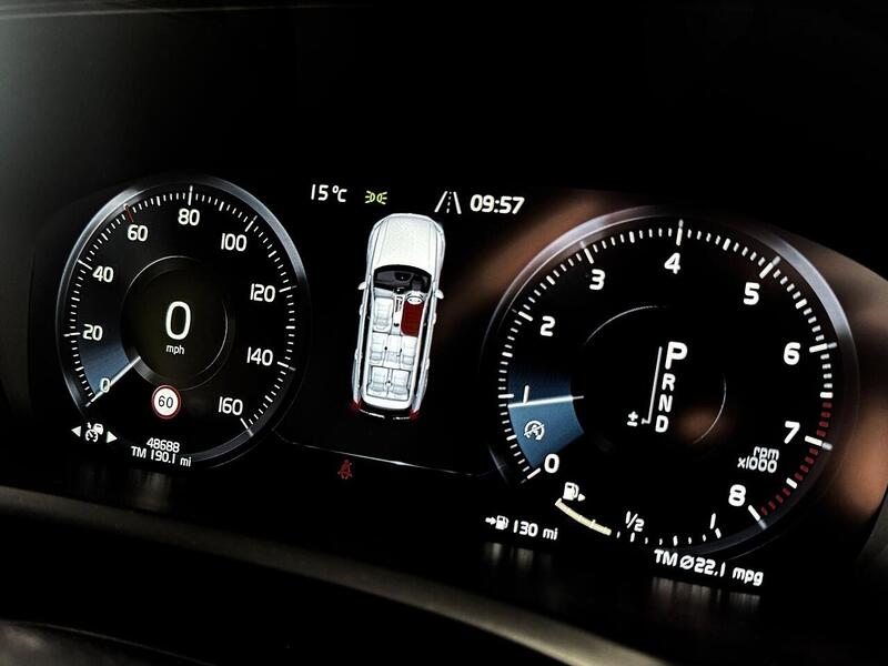 Volvo XC90 2.0 T5 Momentum Pro SUV 5dr Petrol Auto 4WD Euro 6 (s/s) (250 ps) - U2072