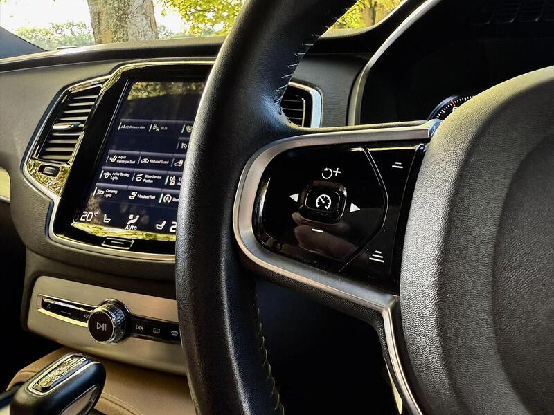 Volvo XC90 2.0 T5 Momentum Pro SUV 5dr Petrol Auto 4WD Euro 6 (s/s) (250 ps) - U2072