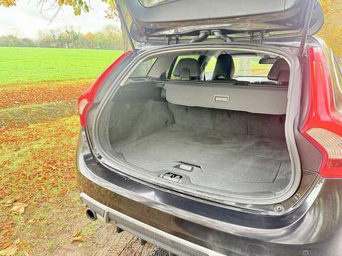 Volvo V60 T4 Se Lux Estate 1.6 Automatic Petrol - U2073