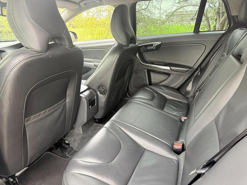 Volvo V60 T4 Se Lux Estate 1.6 Automatic Petrol - U2073