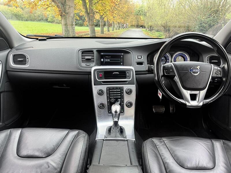 Volvo V60 T4 Se Lux Estate 1.6 Automatic Petrol - U2073