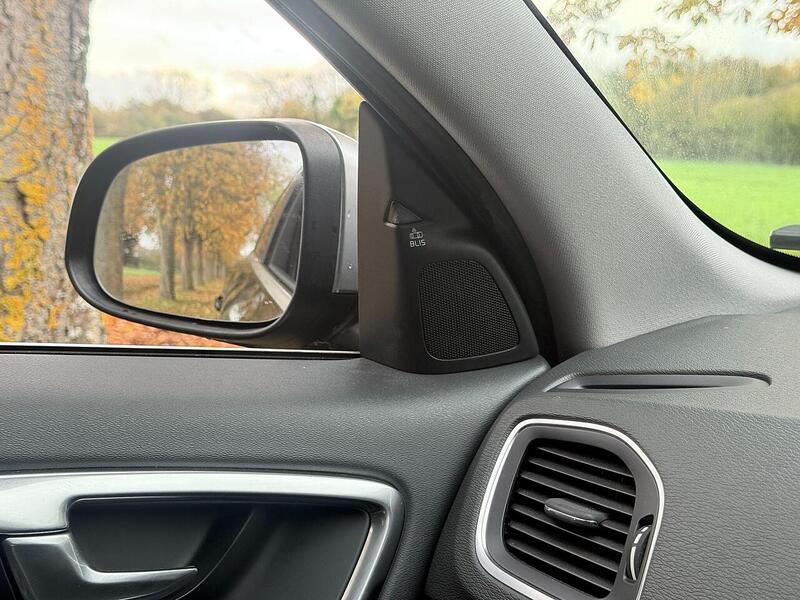 Volvo V60 T4 Se Lux Estate 1.6 Automatic Petrol - U2073