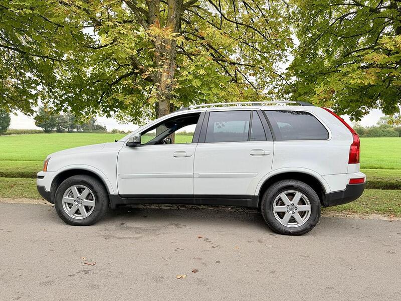 Volvo XC90 Se Awd Estate 3.2 Automatic Petrol - U2094