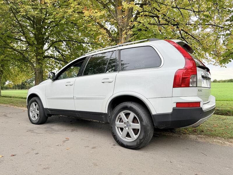 Volvo XC90 Se Awd Estate 3.2 Automatic Petrol - U2094