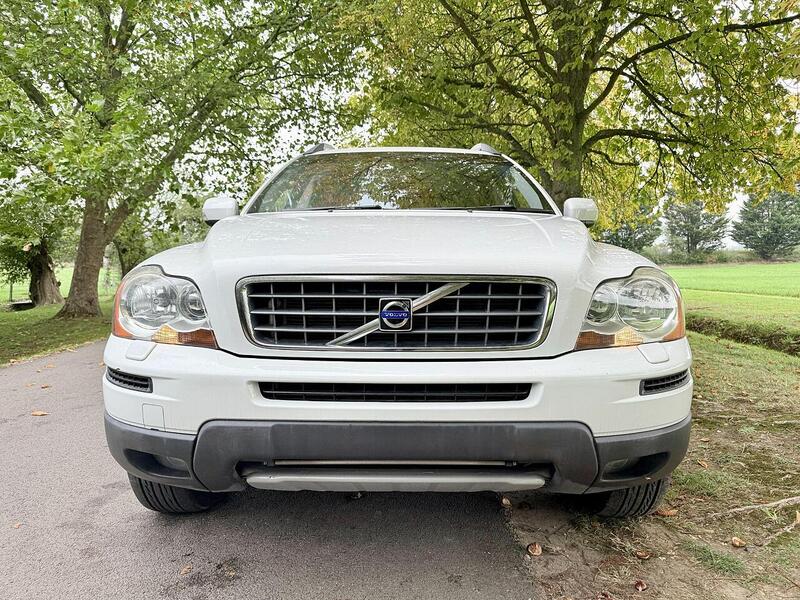 Volvo XC90 Se Awd Estate 3.2 Automatic Petrol - U2094