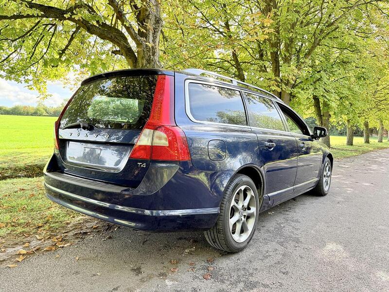 Volvo V70 1.6 T4 SE Lux Estate 5dr Petrol Powershift Euro 5 (180 ps) - U2096