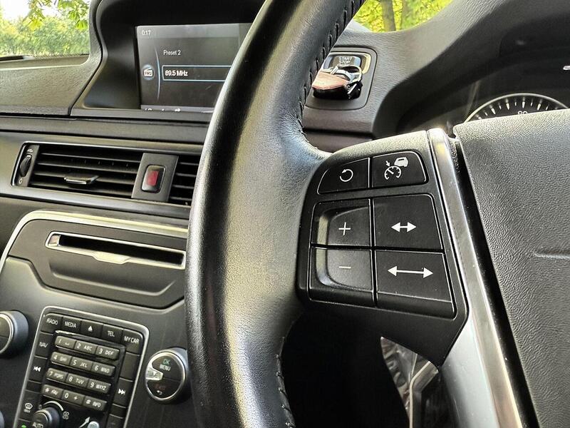 Volvo V70 1.6 T4 SE Lux Estate 5dr Petrol Powershift Euro 5 (180 ps) - U2096