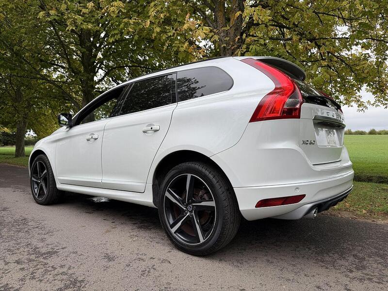 Volvo Xc60 D4 R-Design Lux Nav 2.0 5dr Estate Automatic Diesel - U2100