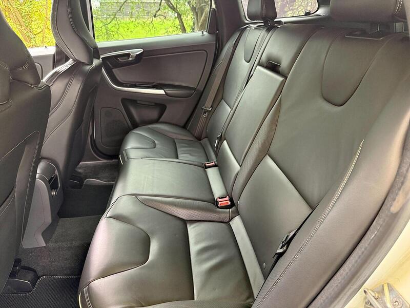 Volvo Xc60 D4 R-Design Lux Nav 2.0 5dr Estate Automatic Diesel - U2100