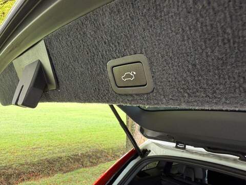 Volvo Xc60 D4 R-Design Lux Nav 2.0 5dr Estate Automatic Diesel - U2100