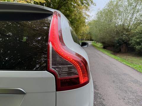 Volvo Xc60 D4 R-Design Lux Nav 2.0 5dr Estate Automatic Diesel - U2100