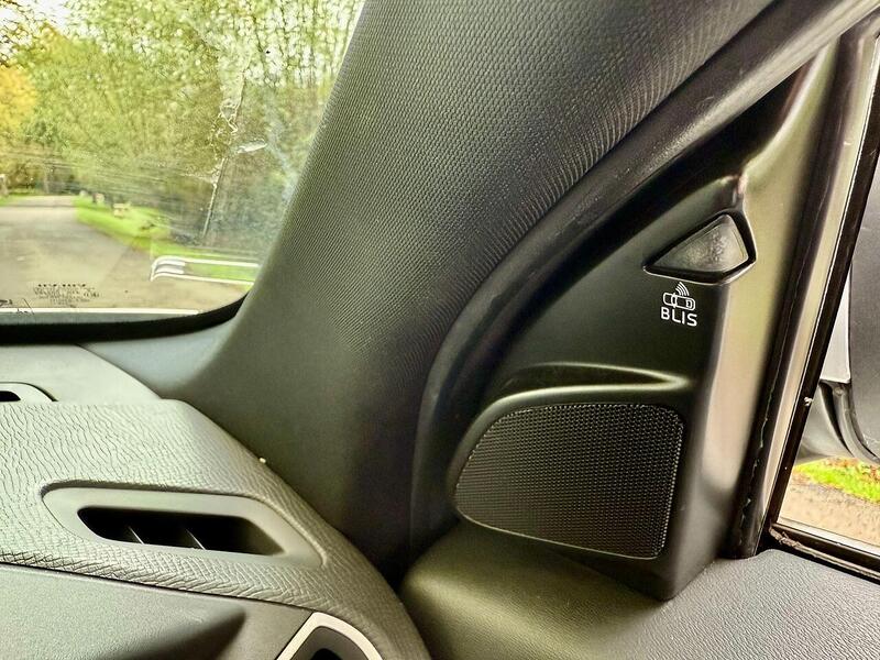 Volvo Xc60 D4 R-Design Lux Nav 2.0 5dr Estate Automatic Diesel - U2100