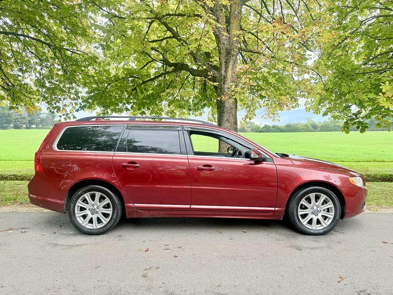 Volvo V70 2.5T SE Lux Estate 5dr Petrol Geartronic Euro 5 (231 ps) - U2102