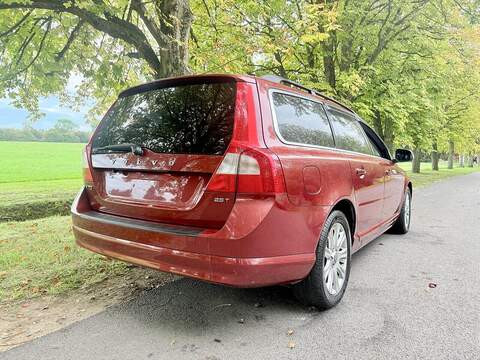 Volvo V70 2.5T SE Lux Estate 5dr Petrol Geartronic Euro 5 (231 ps) - U2102
