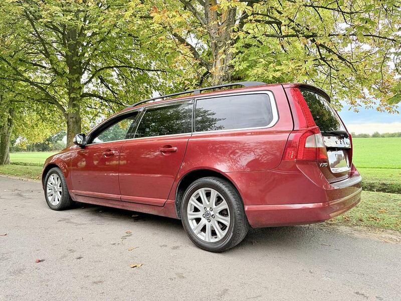 Volvo V70 2.5T SE Lux Estate 5dr Petrol Geartronic Euro 5 (231 ps) - U2102