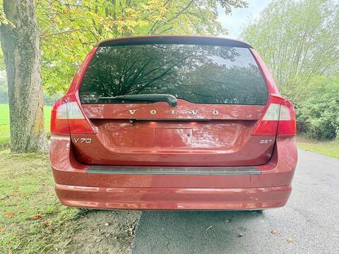 Volvo V70 2.5T SE Lux Estate 5dr Petrol Geartronic Euro 5 (231 ps) - U2102