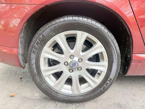 Volvo V70 2.5T SE Lux Estate 5dr Petrol Geartronic Euro 5 (231 ps) - U2102