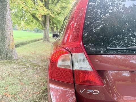 Volvo V70 2.5T SE Lux Estate 5dr Petrol Geartronic Euro 5 (231 ps) - U2102