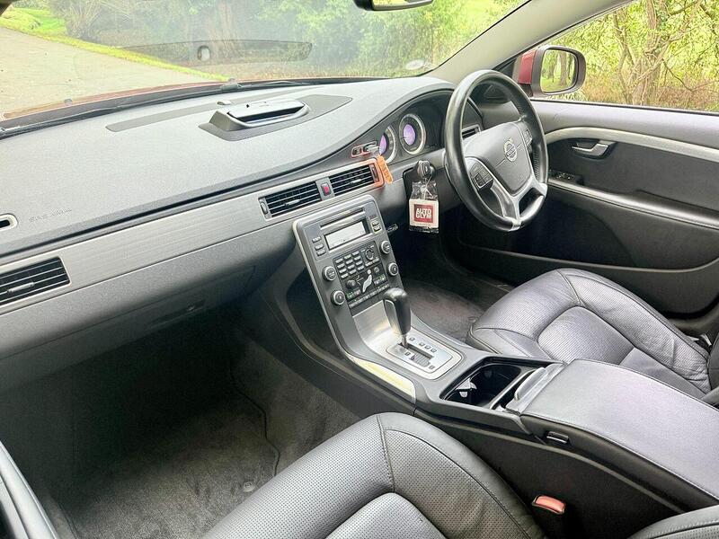 Volvo V70 2.5T SE Lux Estate 5dr Petrol Geartronic Euro 5 (231 ps) - U2102