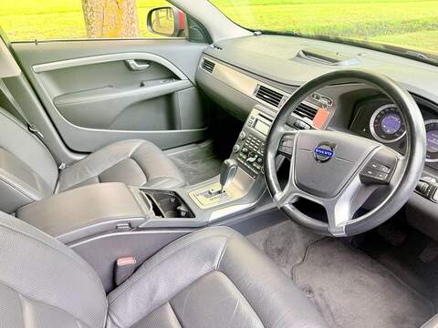 Volvo V70 2.5T SE Lux Estate 5dr Petrol Geartronic Euro 5 (231 ps) - U2102