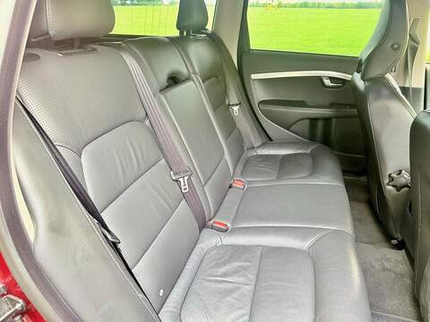 Volvo V70 2.5T SE Lux Estate 5dr Petrol Geartronic Euro 5 (231 ps) - U2102
