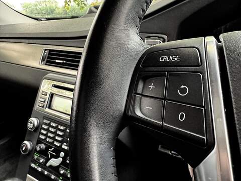 Volvo V70 2.5T SE Lux Estate 5dr Petrol Geartronic Euro 5 (231 ps) - U2102