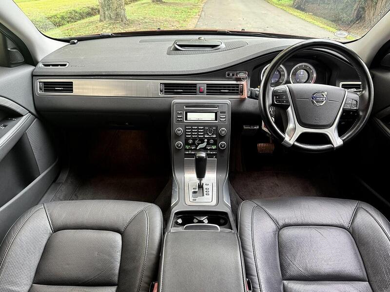 Volvo V70 2.5T SE Lux Estate 5dr Petrol Geartronic Euro 5 (231 ps) - U2102
