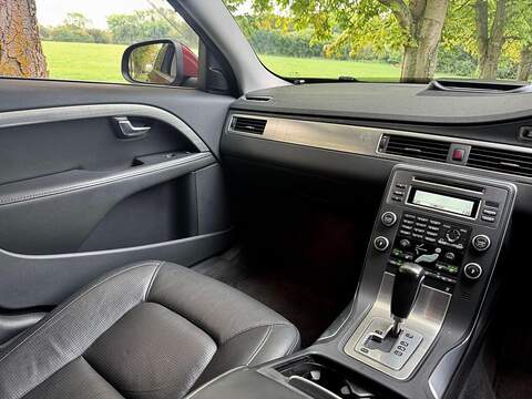 Volvo V70 2.5T SE Lux Estate 5dr Petrol Geartronic Euro 5 (231 ps) - U2102