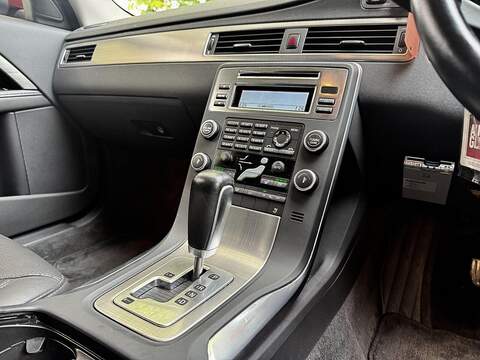 Volvo V70 2.5T SE Lux Estate 5dr Petrol Geartronic Euro 5 (231 ps) - U2102