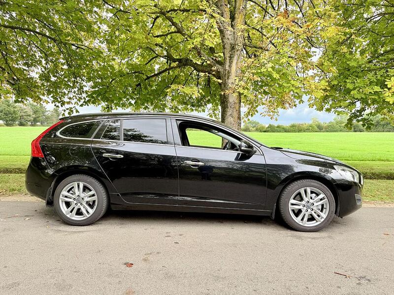 Volvo V60 3.0 T6 SE Lux Estate 5dr Petrol Geartronic AWD Euro 5 (304 ps) - U2106