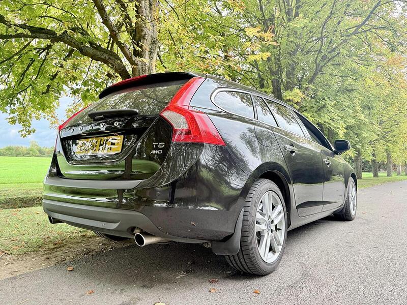 Volvo V60 3.0 T6 SE Lux Estate 5dr Petrol Geartronic AWD Euro 5 (304 ps) - U2106