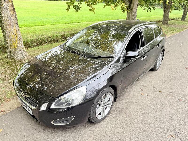 Volvo V60 3.0 T6 SE Lux Estate 5dr Petrol Geartronic AWD Euro 5 (304 ps) - U2106