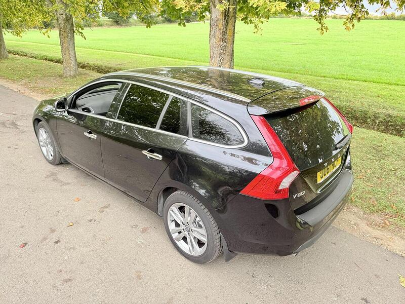 Volvo V60 3.0 T6 SE Lux Estate 5dr Petrol Geartronic AWD Euro 5 (304 ps) - U2106