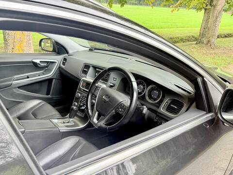 Volvo V60 3.0 T6 SE Lux Estate 5dr Petrol Geartronic AWD Euro 5 (304 ps) - U2106