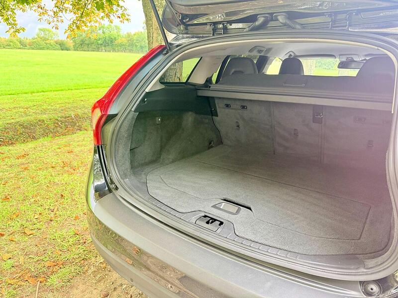 Volvo V60 3.0 T6 SE Lux Estate 5dr Petrol Geartronic AWD Euro 5 (304 ps) - U2106