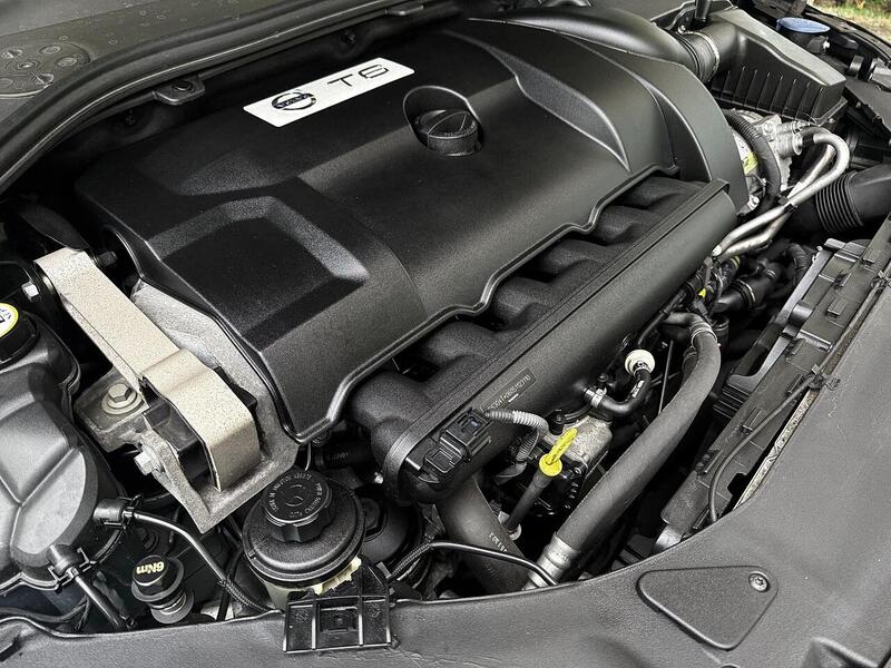 Volvo V60 3.0 T6 SE Lux Estate 5dr Petrol Geartronic AWD Euro 5 (304 ps) - U2106