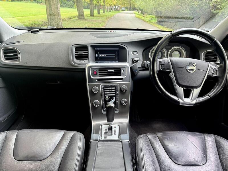 Volvo V60 3.0 T6 SE Lux Estate 5dr Petrol Geartronic AWD Euro 5 (304 ps) - U2106