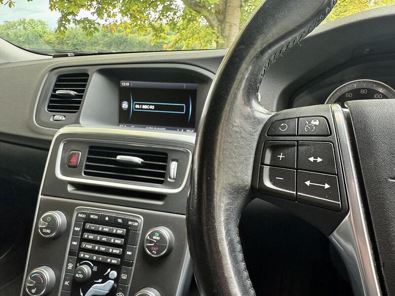 Volvo V60 3.0 T6 SE Lux Estate 5dr Petrol Geartronic AWD Euro 5 (304 ps) - U2106