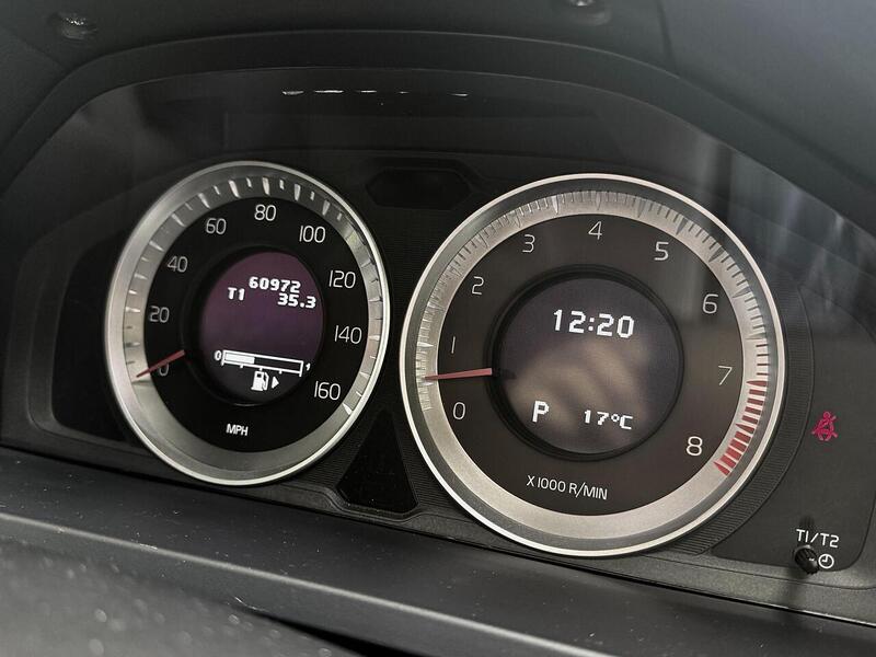 Volvo V60 3.0 T6 SE Lux Estate 5dr Petrol Geartronic AWD Euro 5 (304 ps) - U2106